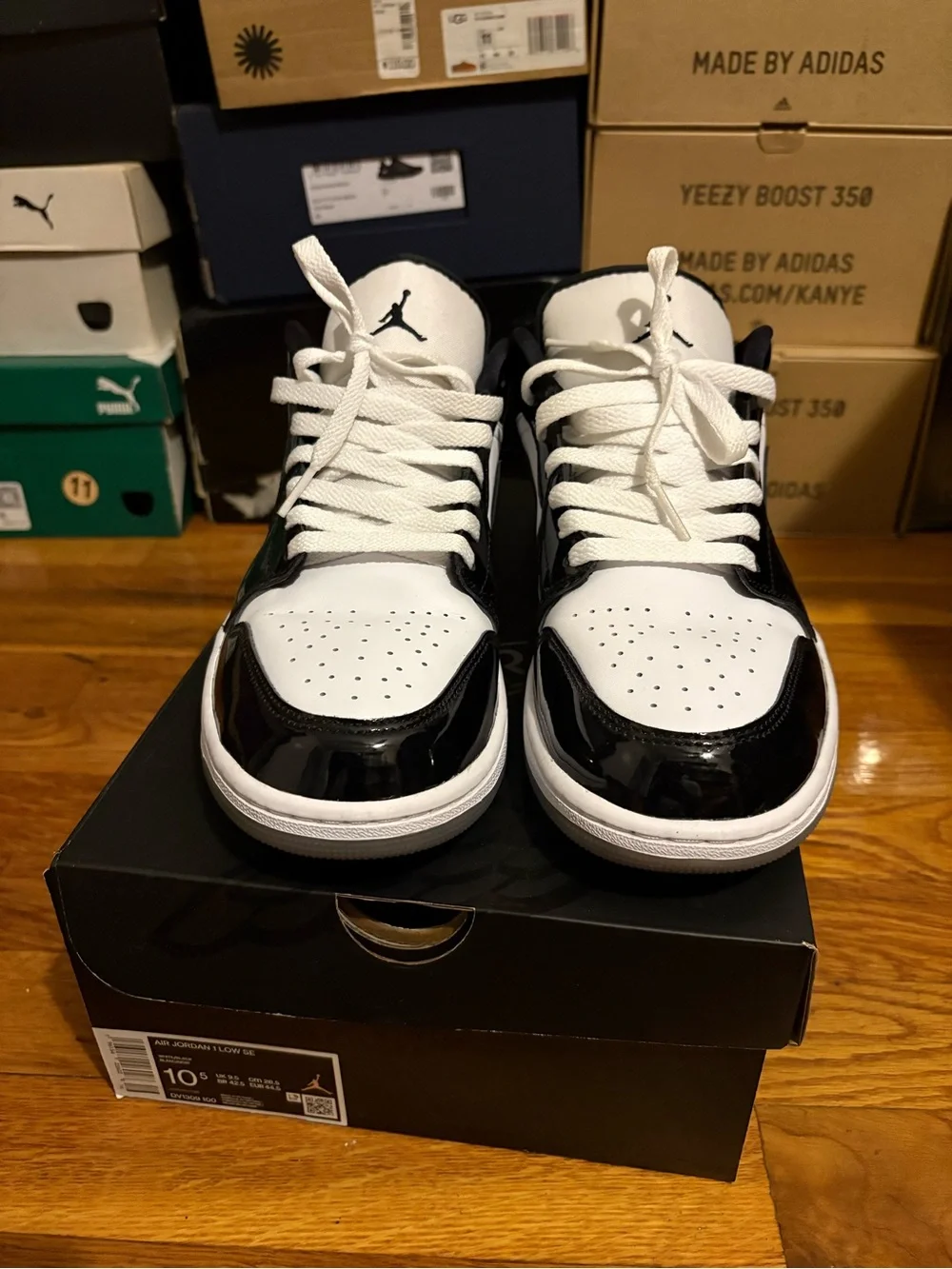 Jordan Low Top Sneakers - Black & White